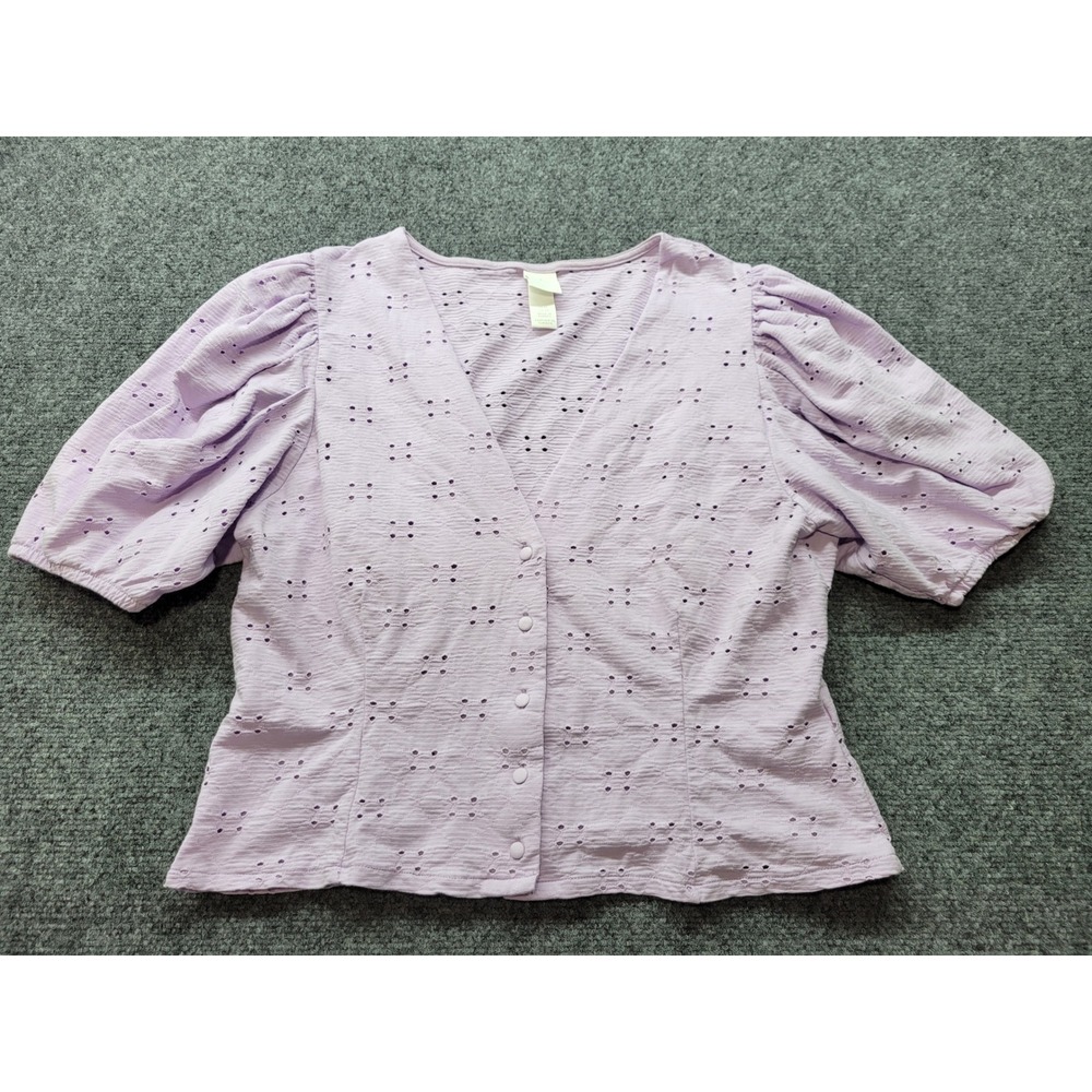 HM Lavender Eyelet Puff Sleeve Button Front Blouse Purple V-Neck Top XL